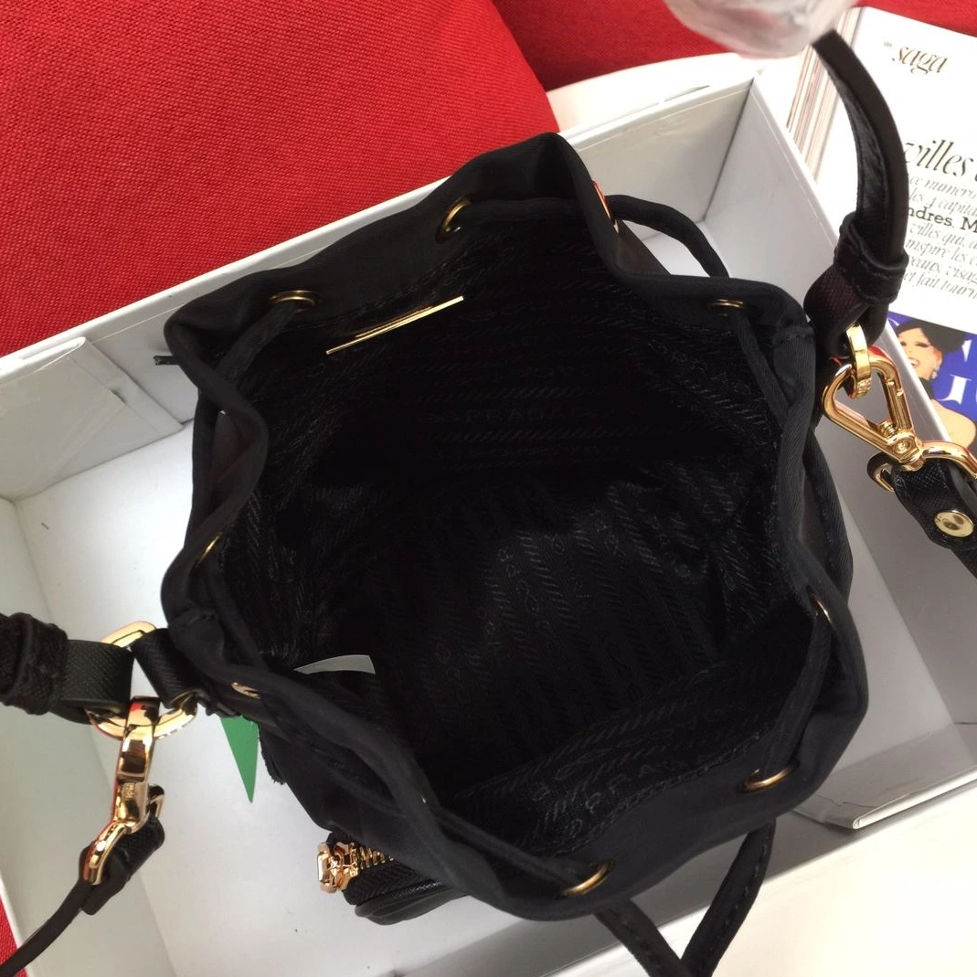 Flexible Prxdx Bucket Bags 60035