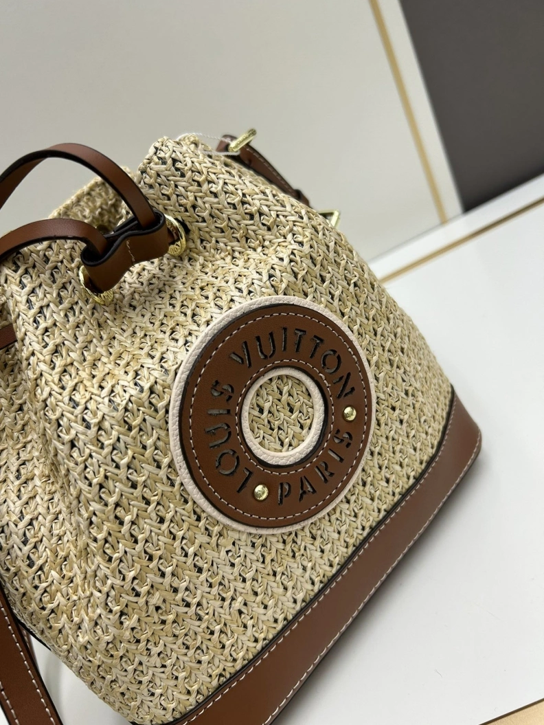 Classic LX Bucket Bags 23789
