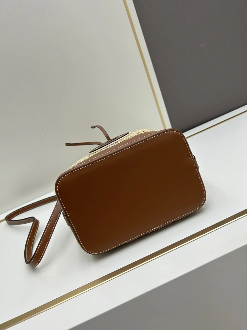 Classic LX Bucket Bags 23789