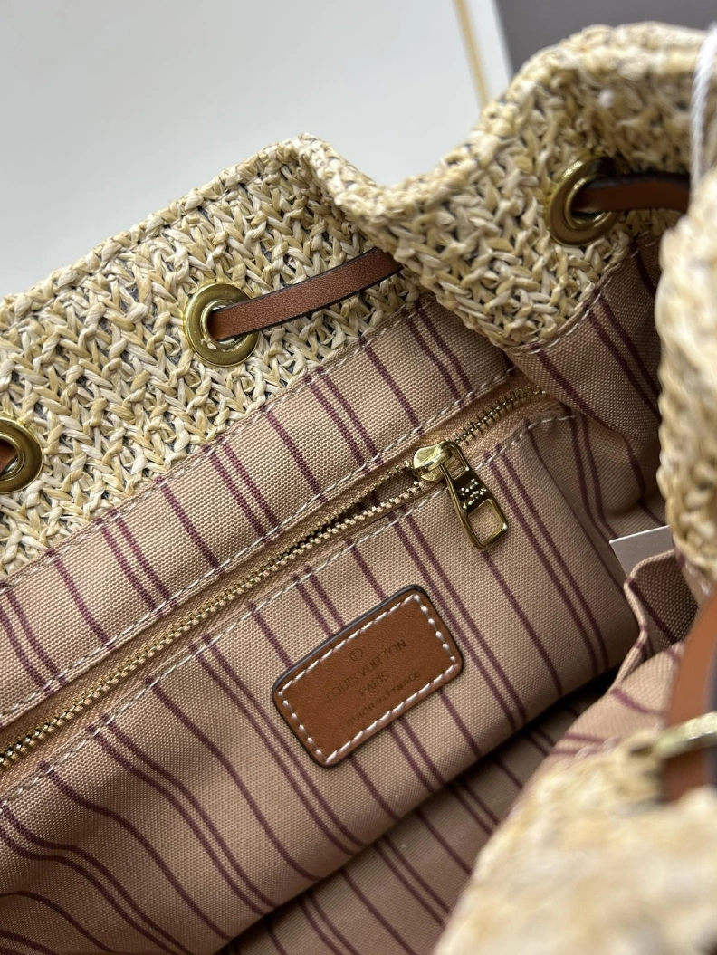 Classic LX Bucket Bags 23789