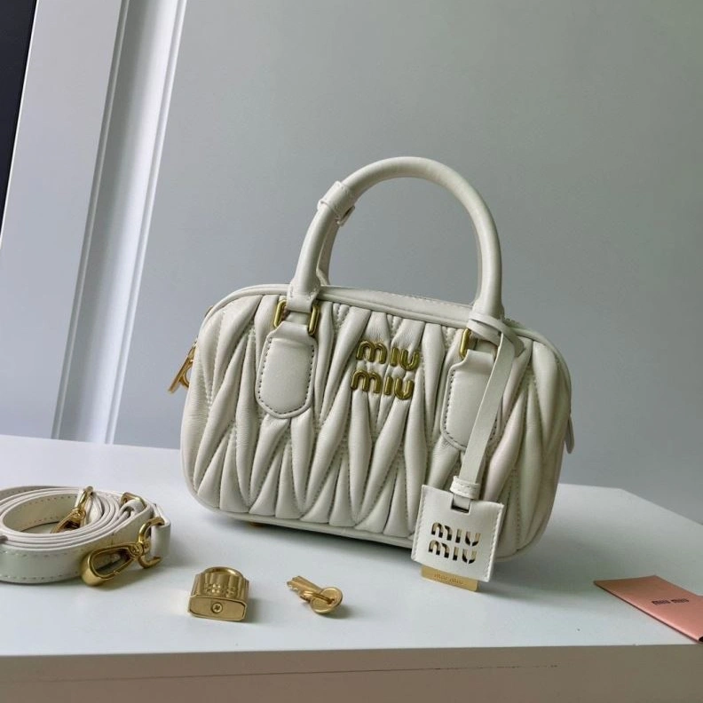 Minimalist MIX MIX Top Handle Bags 79415