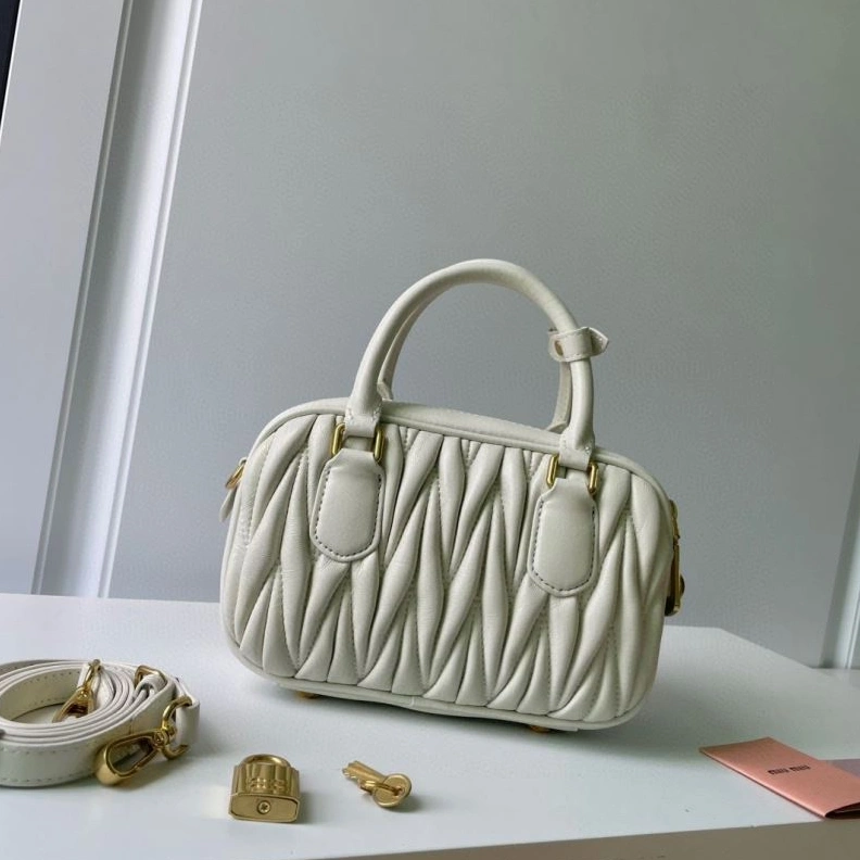 Minimalist MIX MIX Top Handle Bags 79415