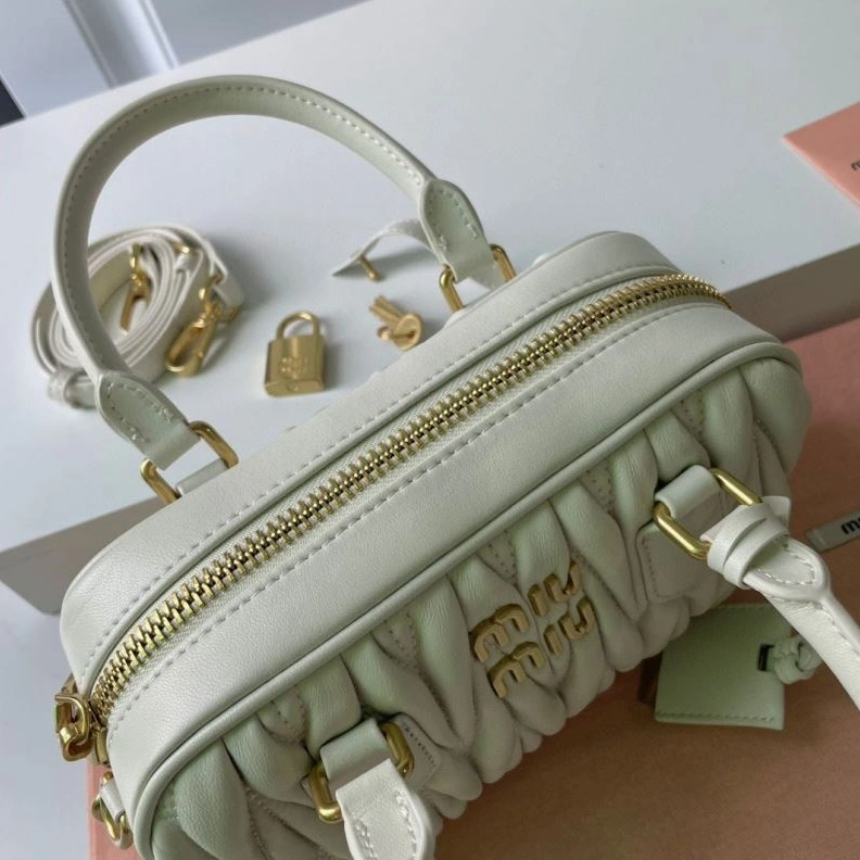 Minimalist MIX MIX Top Handle Bags 79415