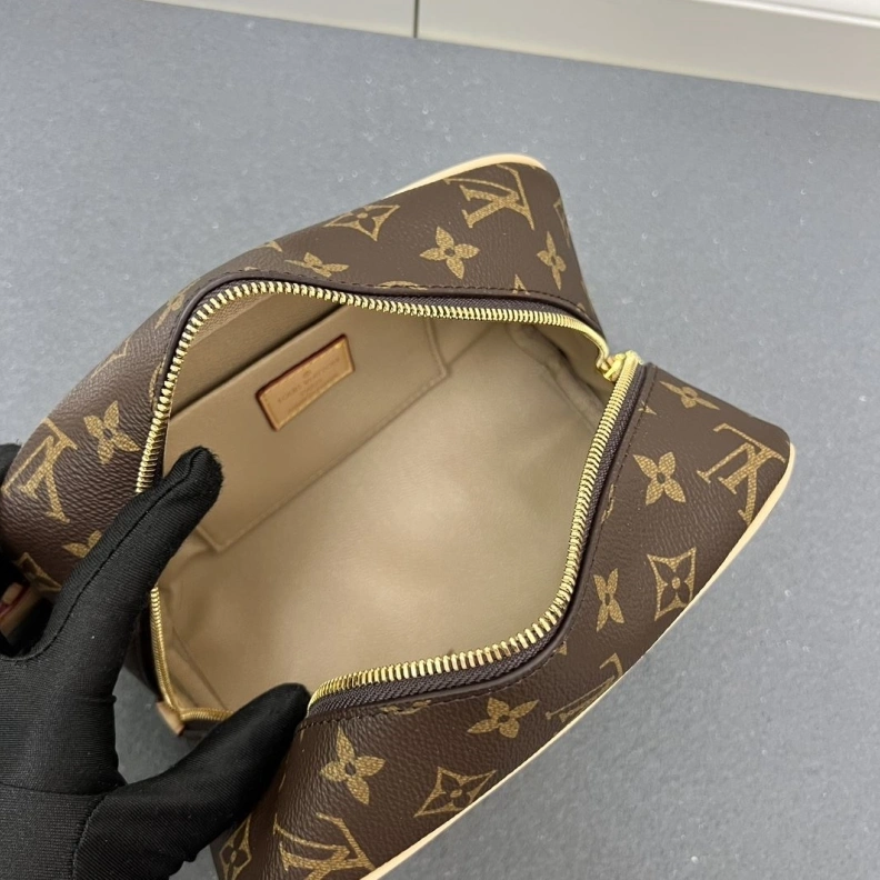 LX Cosmetic Bags Vibrant 23650