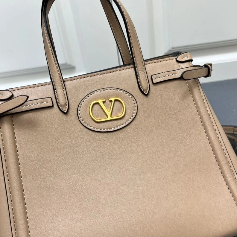 Trendsetting Vxlxntino Shopping Bags 78860