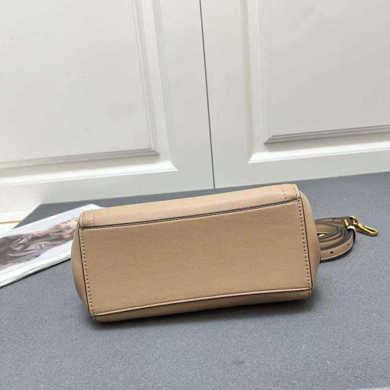 Trendsetting Vxlxntino Shopping Bags 78860