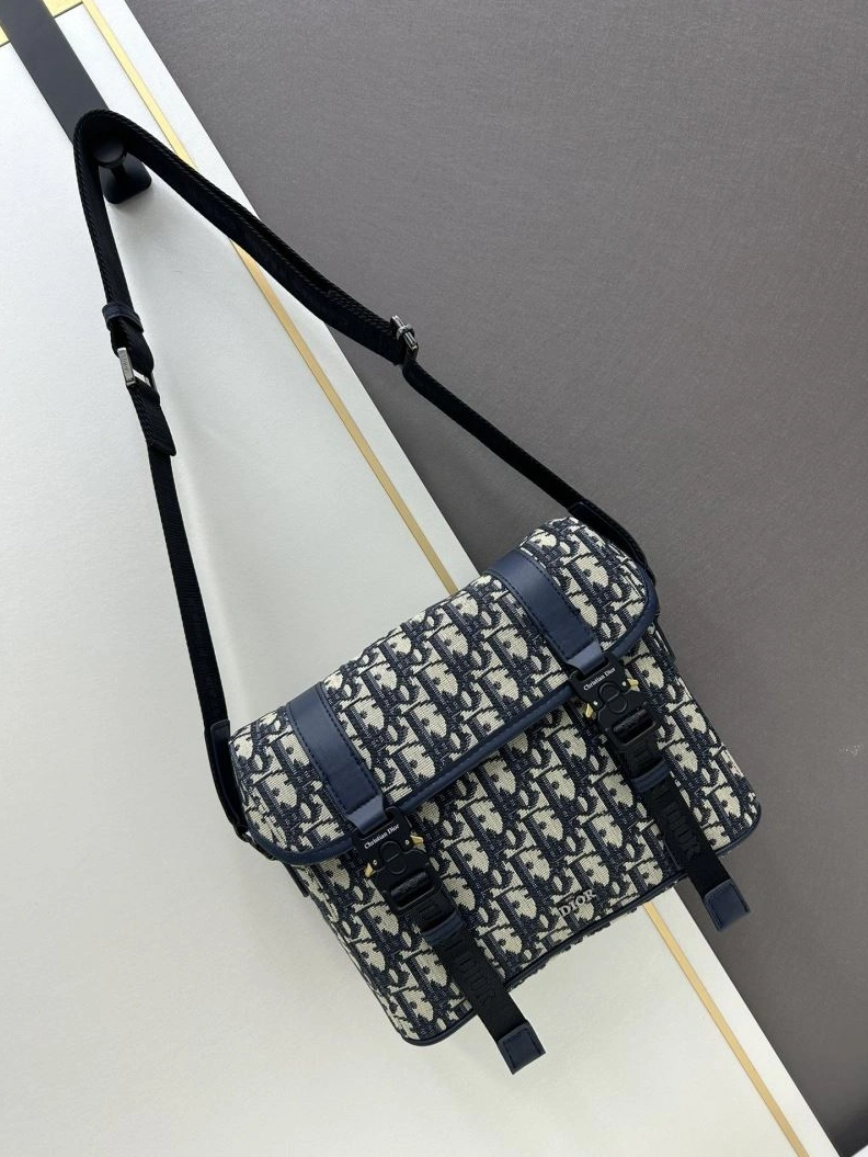 Efficient Dxxr Satchel bags 61977