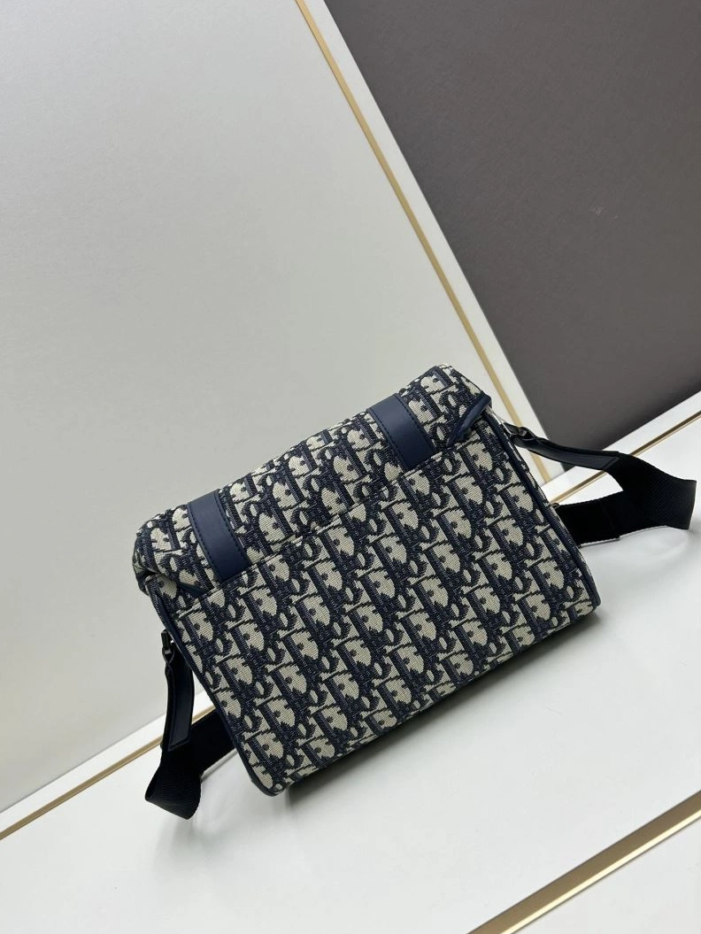 Efficient Dxxr Satchel bags 61977