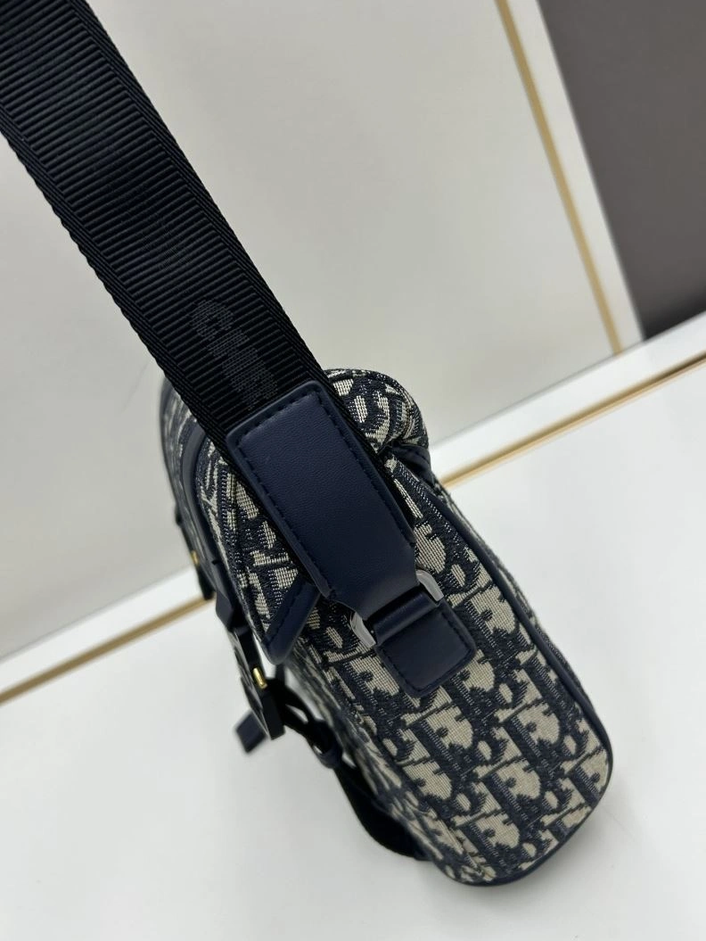 Efficient Dxxr Satchel bags 61977
