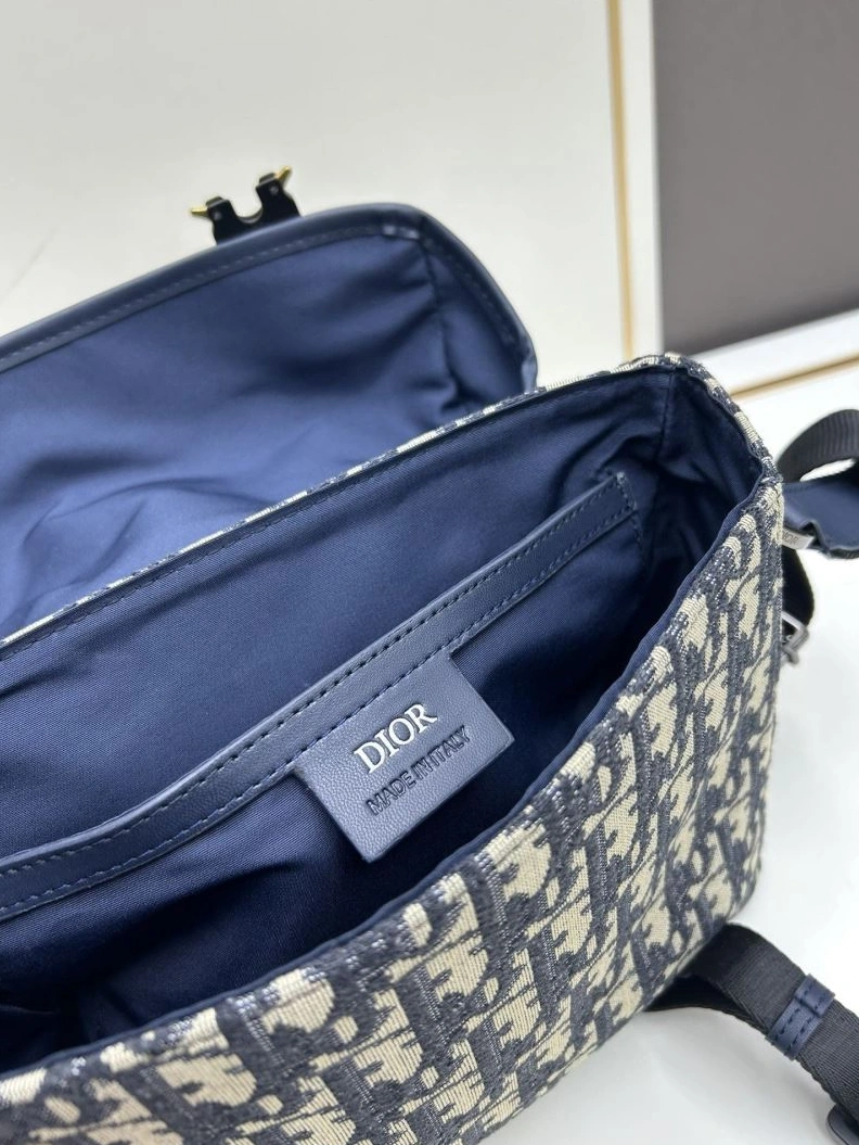 Efficient Dxxr Satchel bags 61977