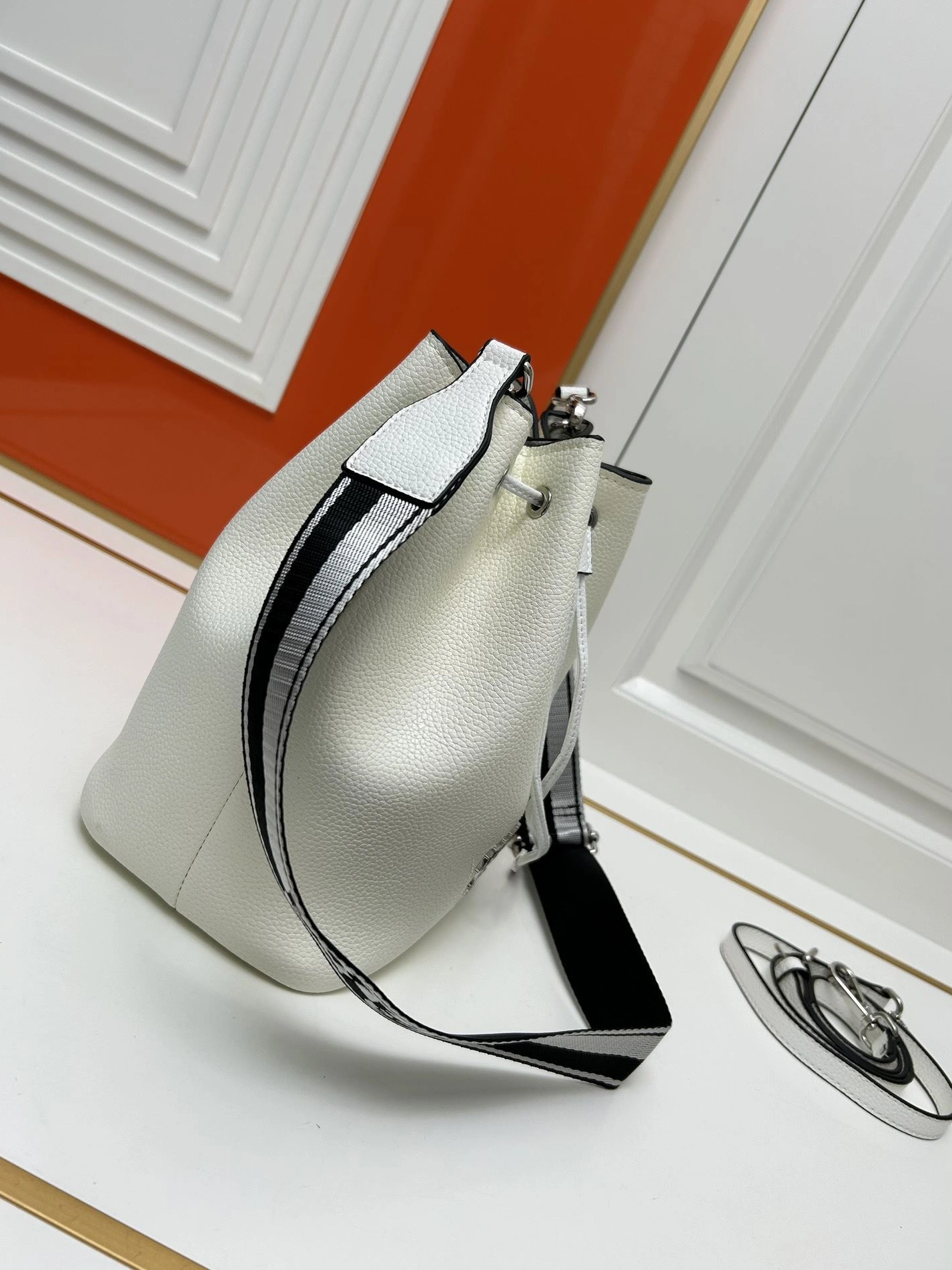 Reliable Prxdx Bucket Bags 60015