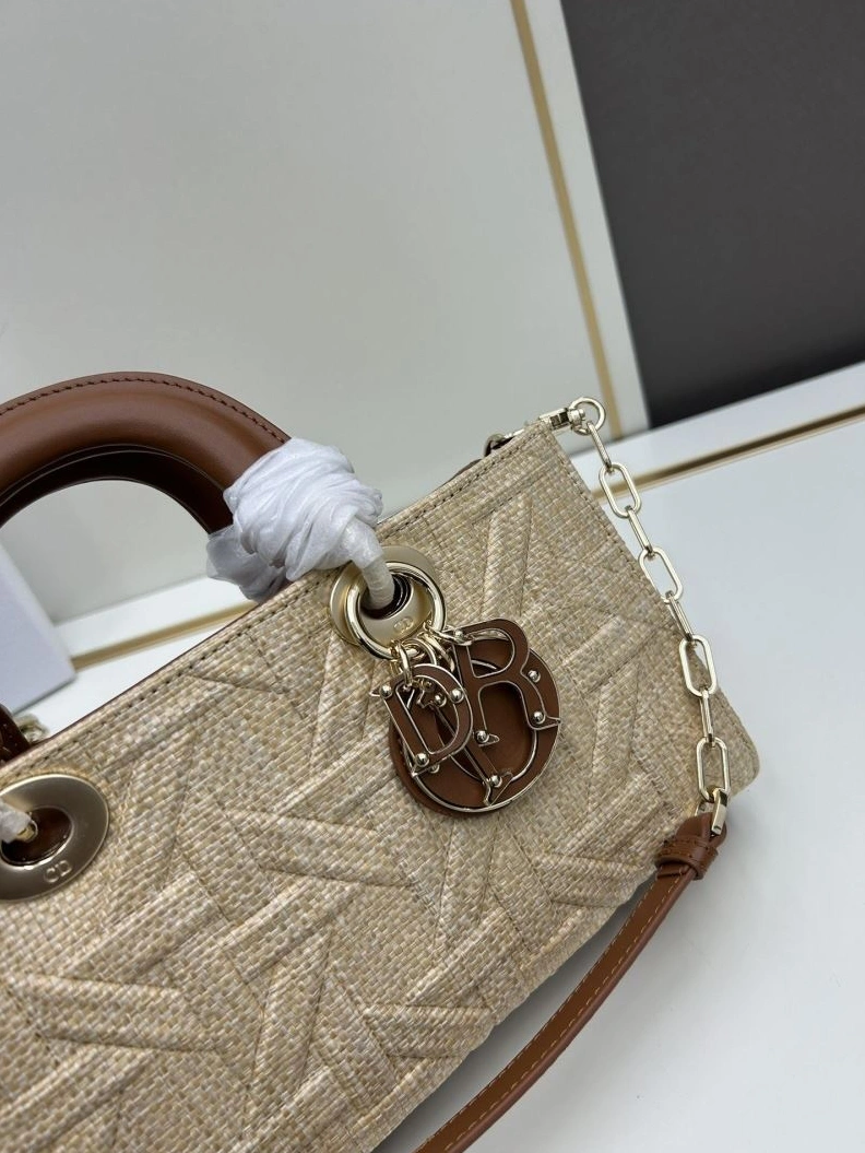 Comfortable Dxxr Shopping Bags 61911