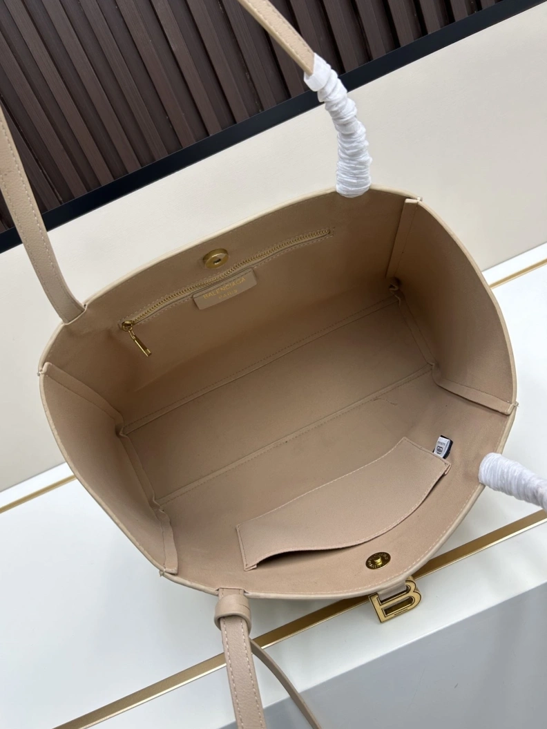 Flexible Bxlxnciaga Shopping Bags 80571