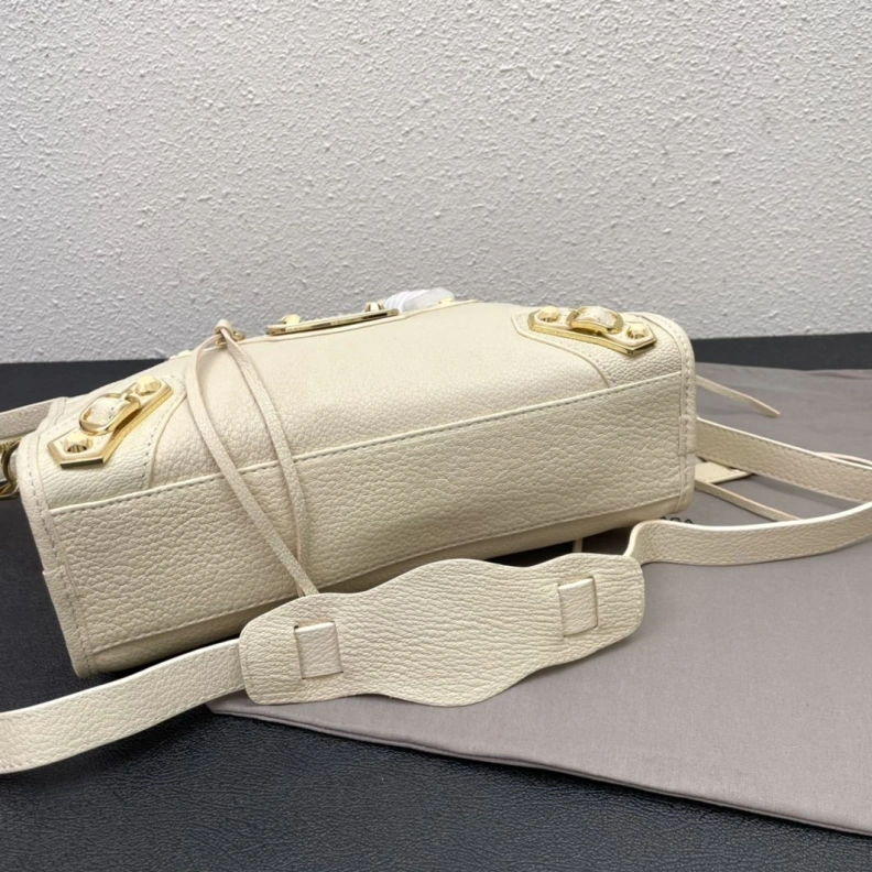 Fashionable Bxlxnciaga Top Handle Bags 80461