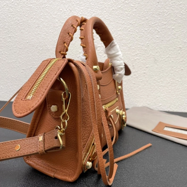 Flexible Bxlxnciaga Top Handle Bags 80465