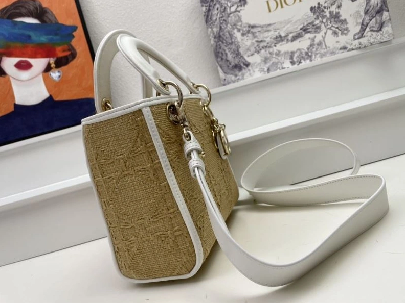 Resilient Dxxr Shopping Bags 61901