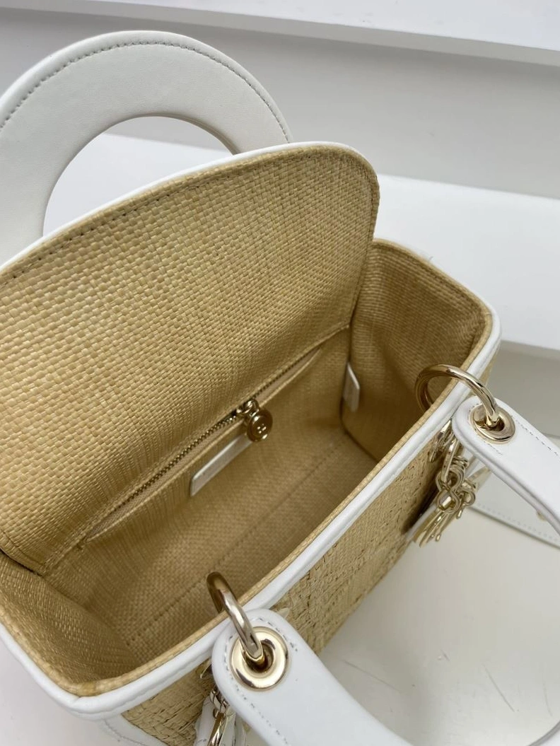 Resilient Dxxr Shopping Bags 61901