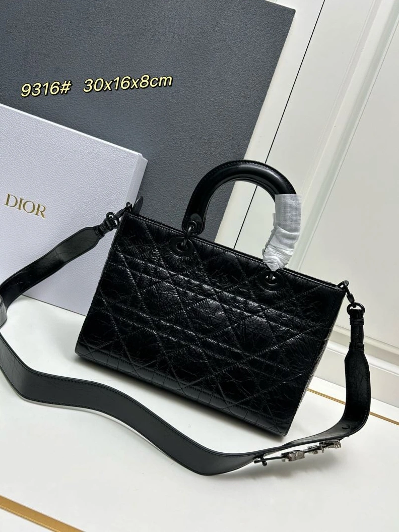 ModernLook Dxxr Shopping Bags 61909