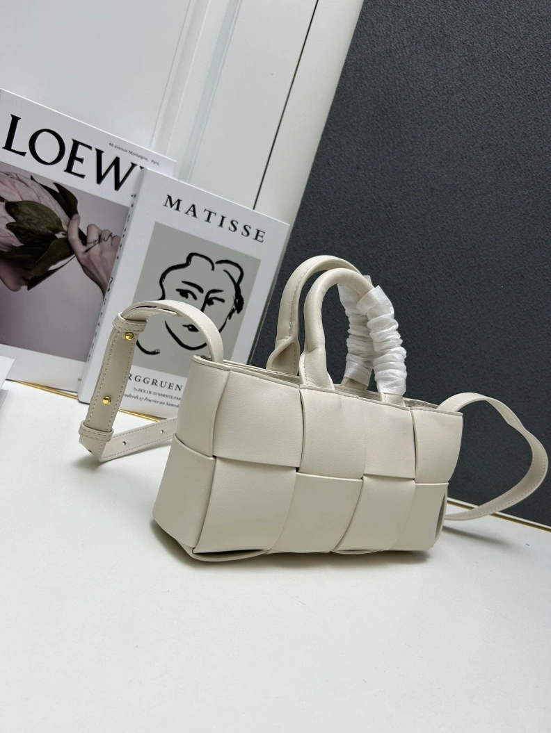 EyeCatching BX Top Handle Bags 79915