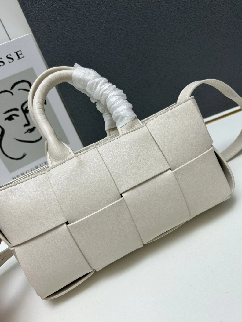 EyeCatching BX Top Handle Bags 79915
