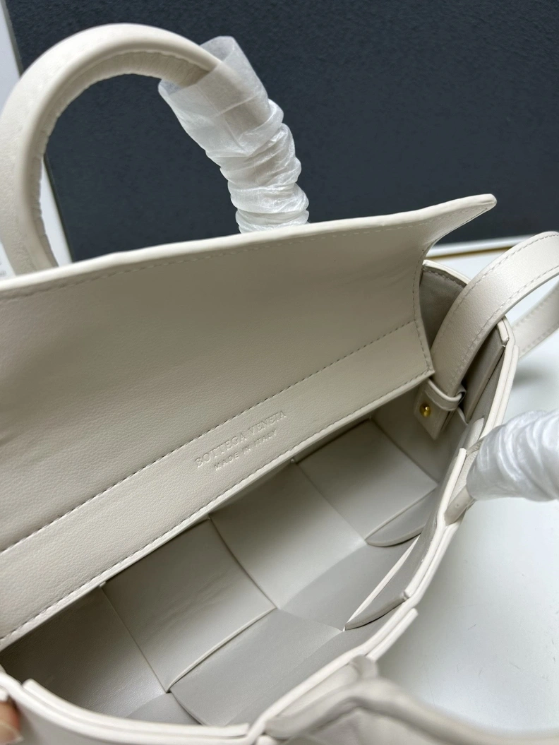 EyeCatching BX Top Handle Bags 79915