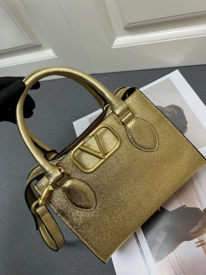 Trendy Vxlxntino Handle Bags 79242