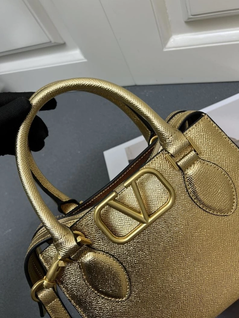 Trendy Vxlxntino Handle Bags 79242