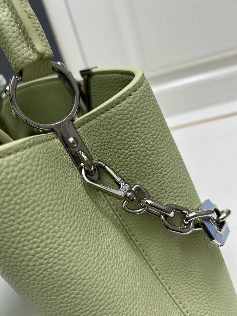 Flexible LX Caxucines Bags 23676