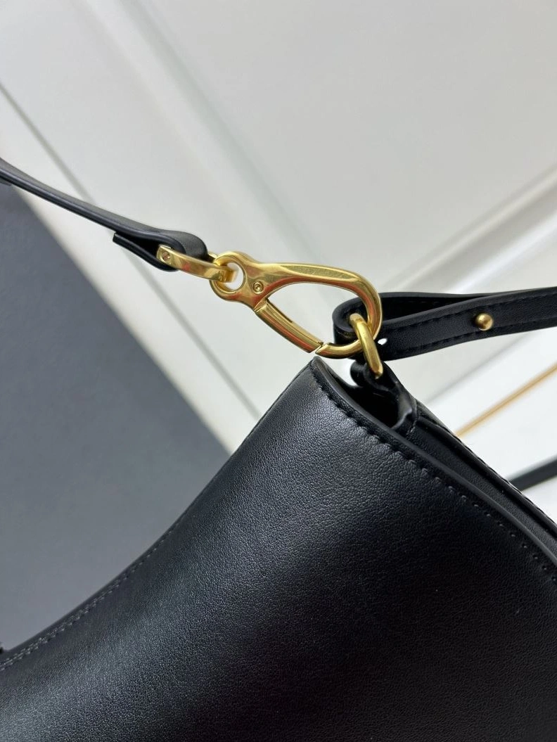 Breathable Vxlxntino Handle Bags 79198