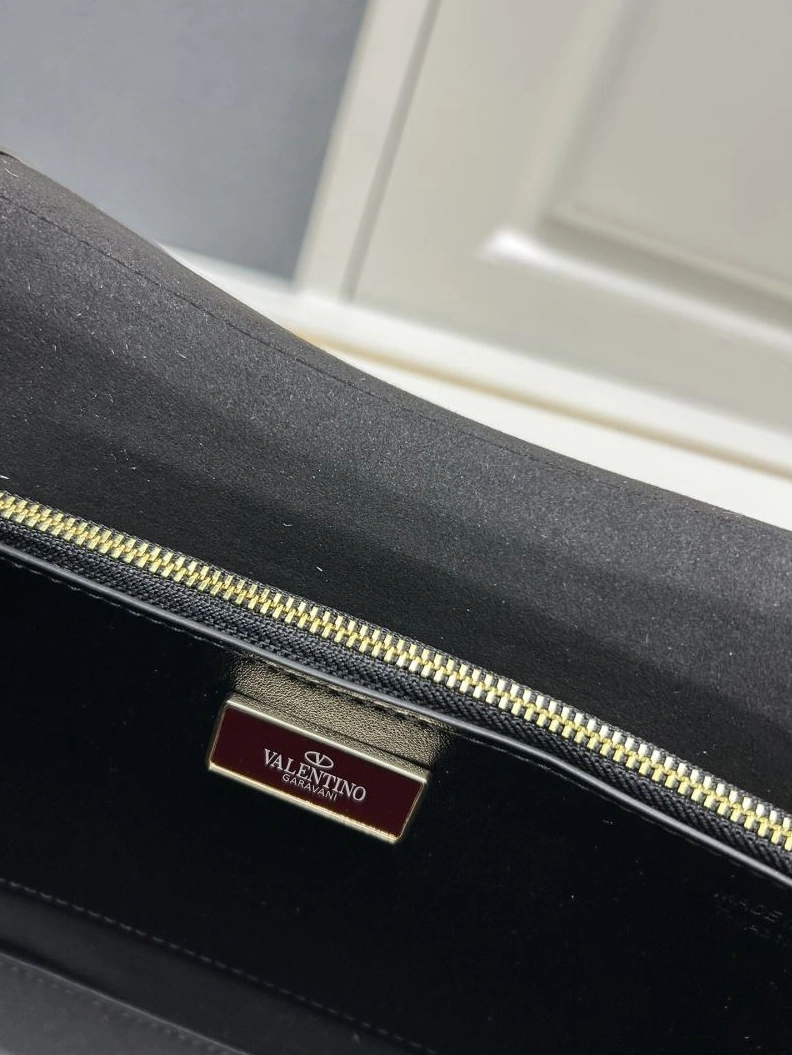 Breathable Vxlxntino Handle Bags 79198