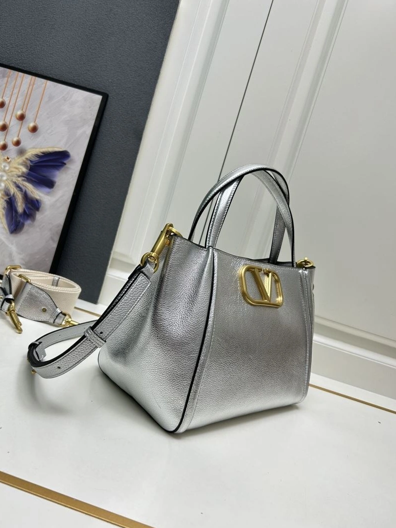Functional Vxlxntino Handle Bags 79207