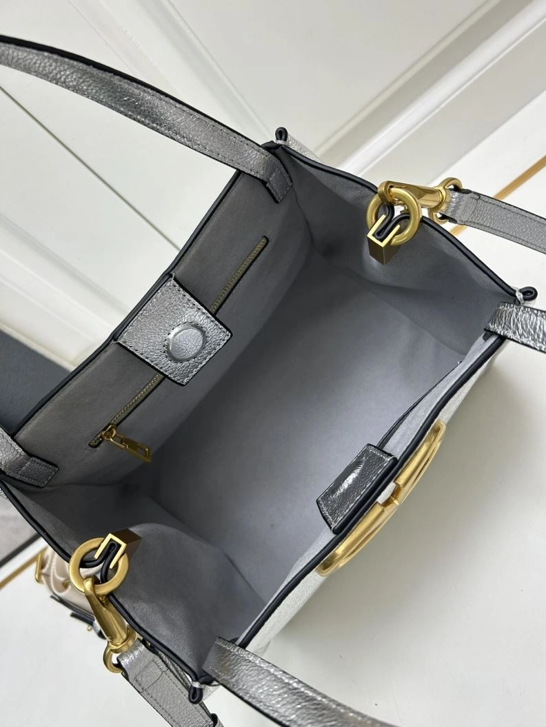 Functional Vxlxntino Handle Bags 79207