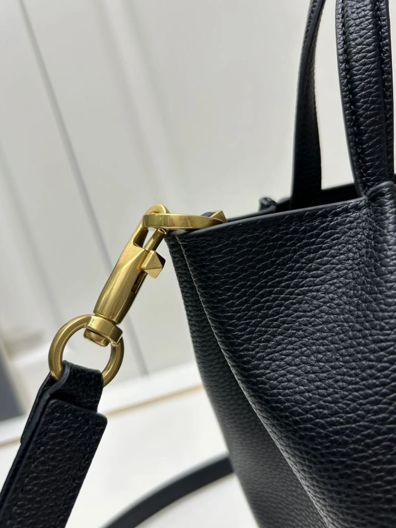 Sleek Vxlxntino Handle Bags 79182