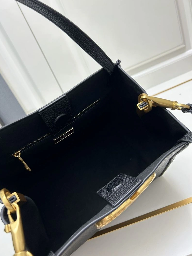 Sleek Vxlxntino Handle Bags 79182