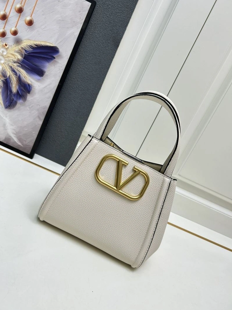 Bold Vxlxntino Handle Bags 79185