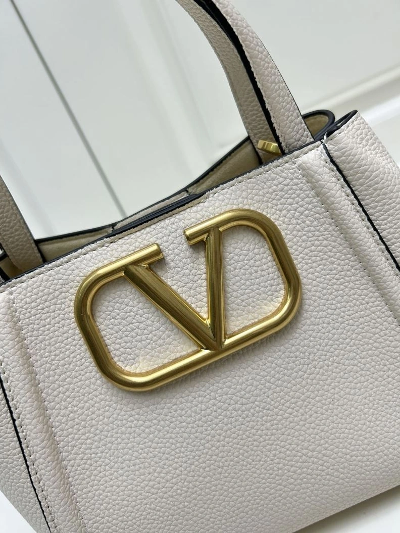 Bold Vxlxntino Handle Bags 79185