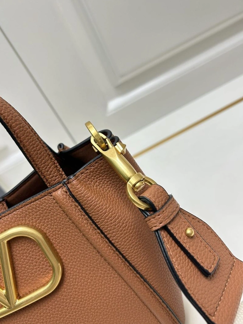 GoodFit Vxlxntino Handle Bags 79177