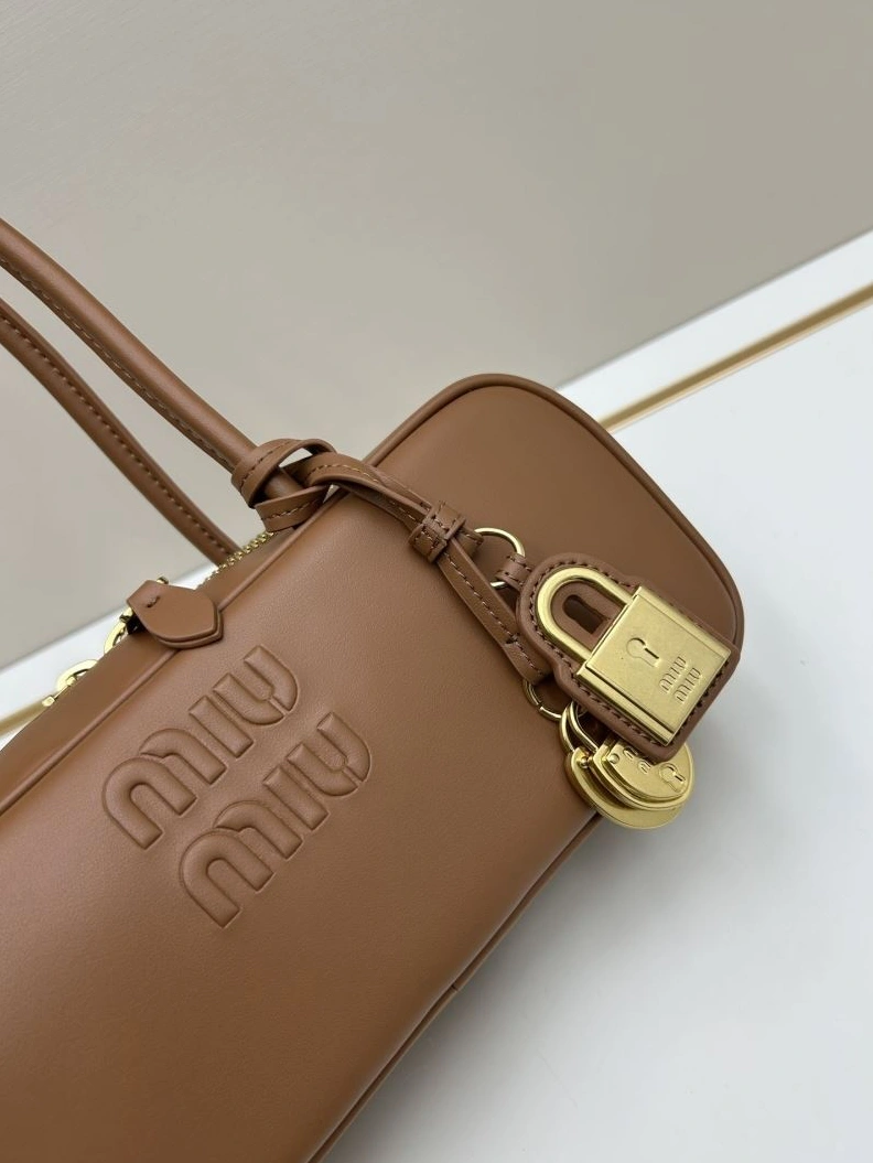 Resilient MIX MIX Top Handle Bags 79406