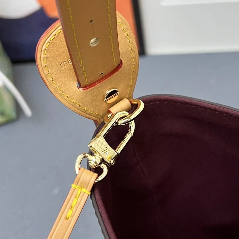 Sleek LX Top Handle Bags 23560
