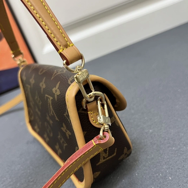LX Top Handle Bags Versatile 23556