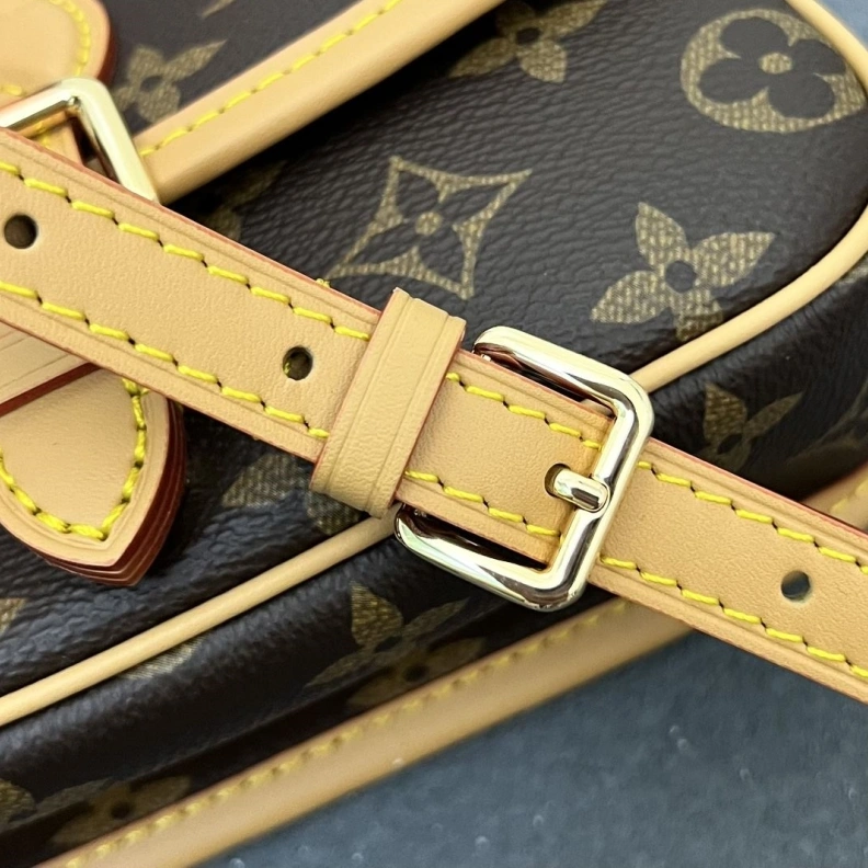 LX Top Handle Bags Versatile 23556