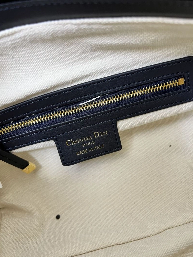 Trendsetting Dxxr Top Handle Bags 61854