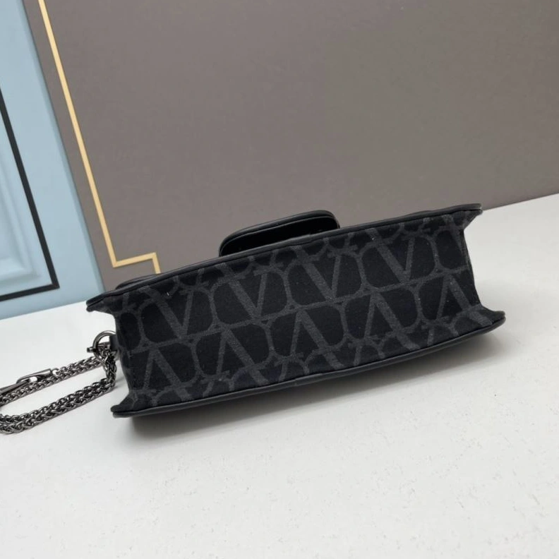 EyeCatching Vxlxntino Satchel Bags 78900