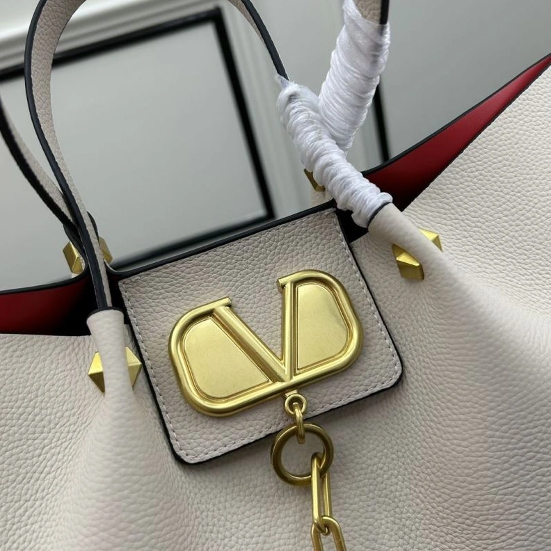 Resilient Vxlxntino Shopping Bags 78841