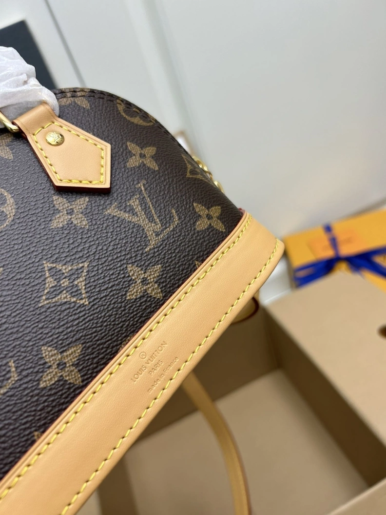 Elegant LX Top Handle Bags 23563