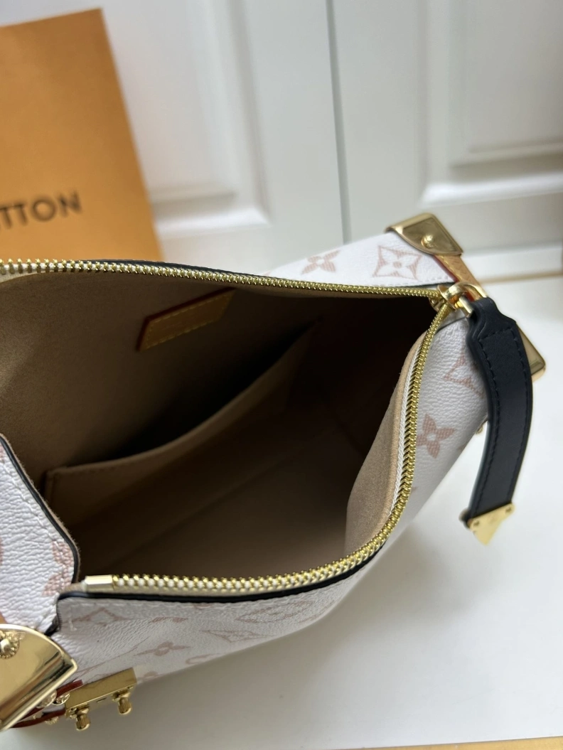 Cozy LX Box Bags 23802