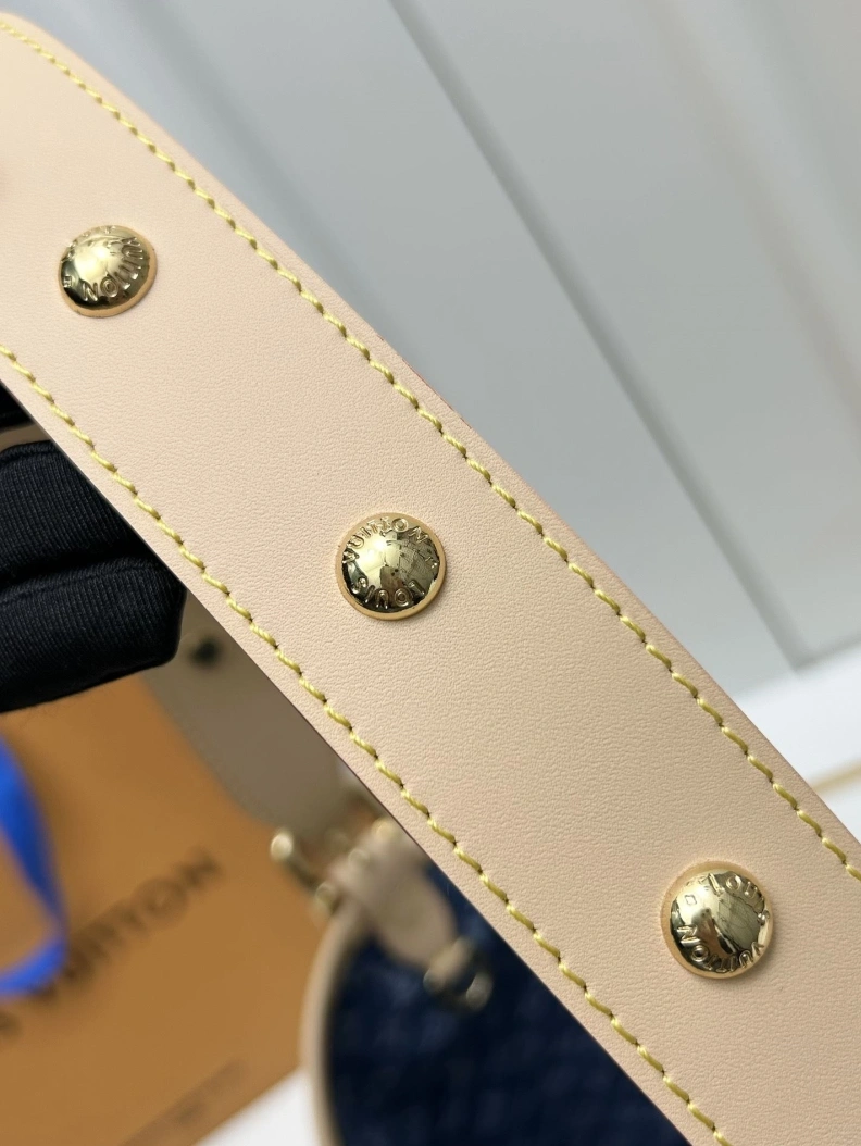 Resilient LX Top Handle Bags 23558
