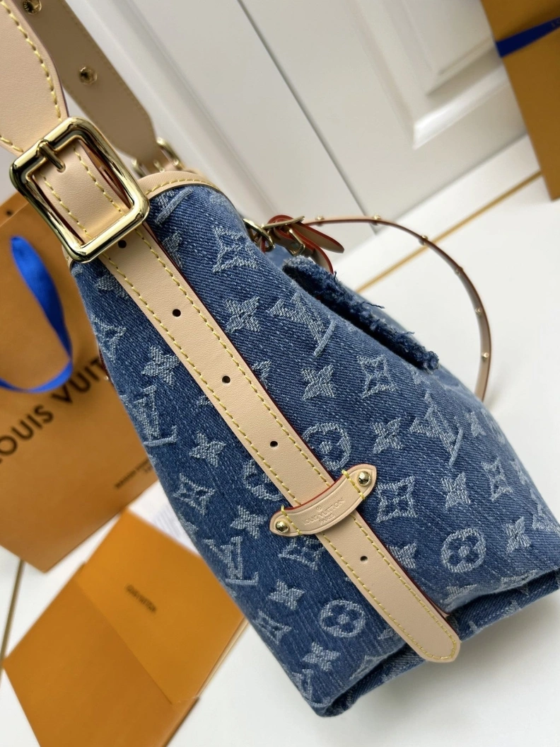 Resilient LX Top Handle Bags 23558