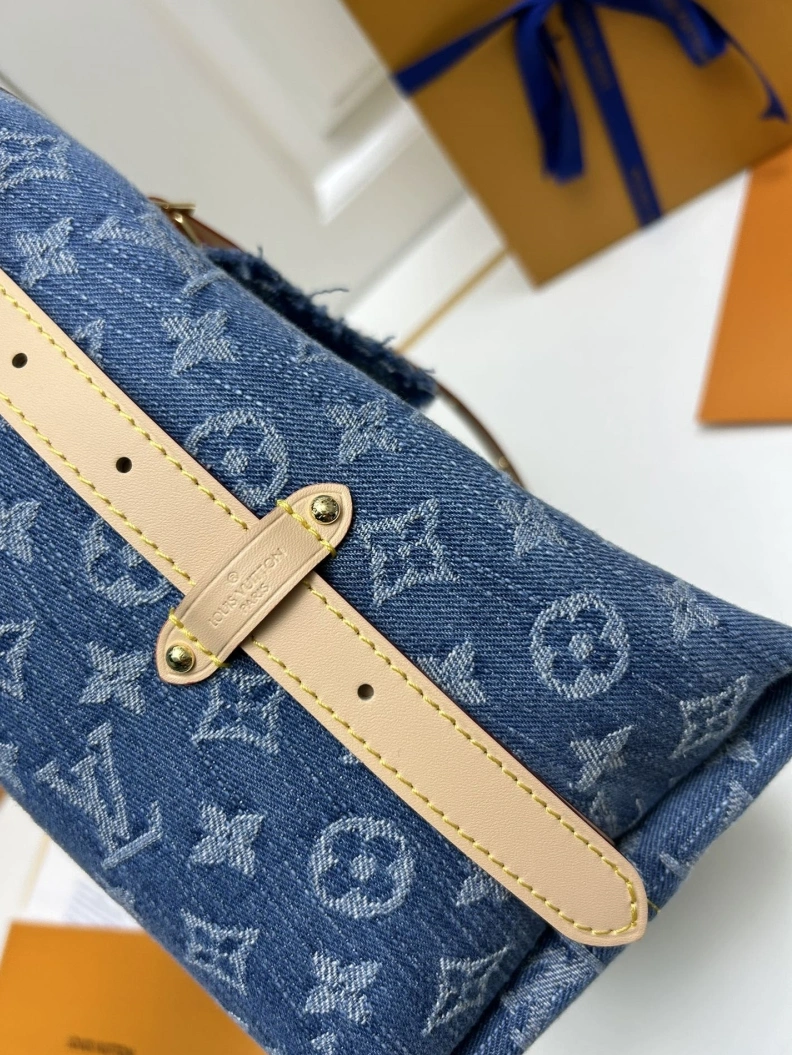 Resilient LX Top Handle Bags 23558