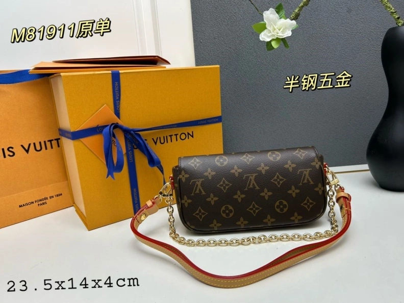 Lightweight LX Satchel bags 23596